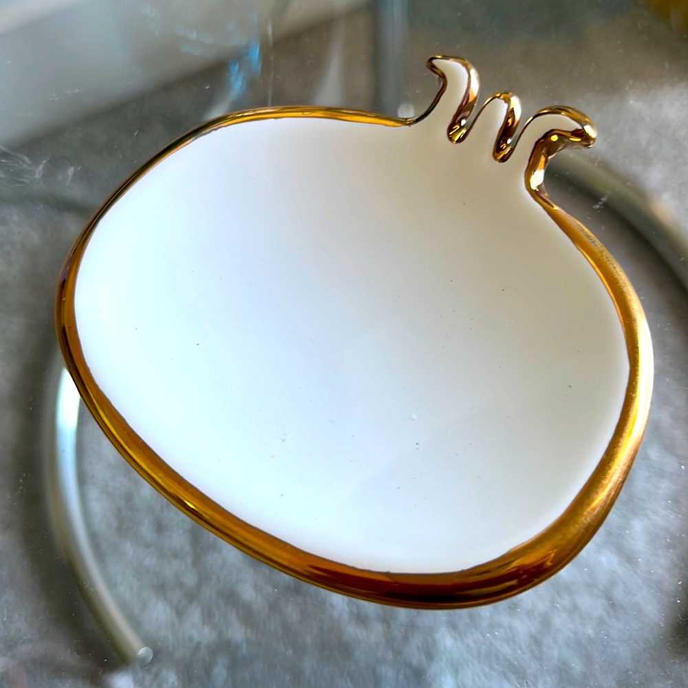 Jewelry plate
